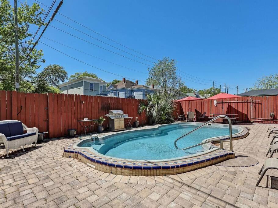Historic Savannah Gold Private Condo With Pool - 2Bed, 1&Half Bath, Sleeps 6, 1St Floor, 15 Min Walk To Historic Savannah Center And All Attractions 외부 사진